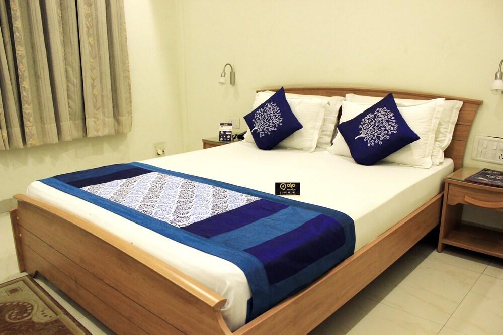 Treebo Palm Tree Palam Vihar Hotel Gurgaon Luaran gambar