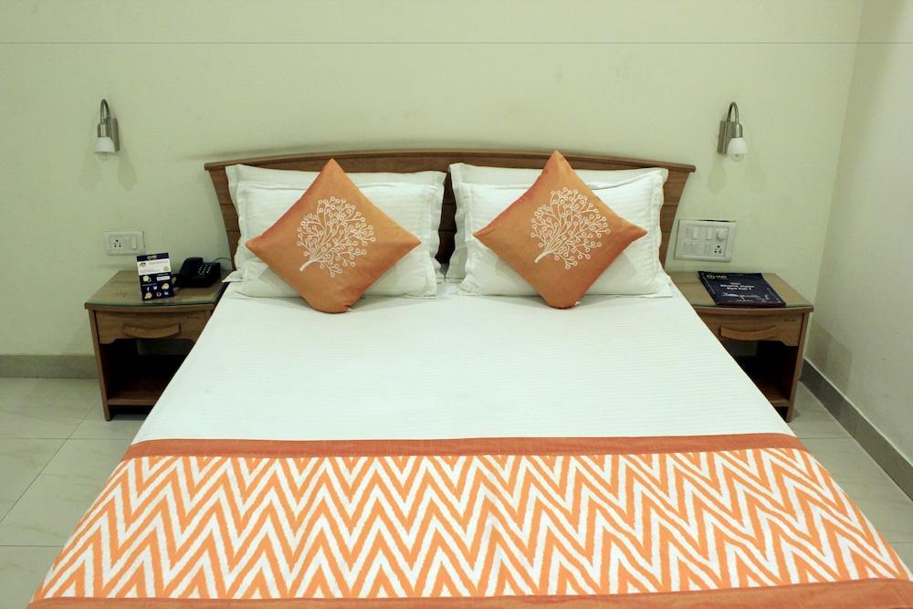 Treebo Palm Tree Palam Vihar Hotel Gurgaon Luaran gambar