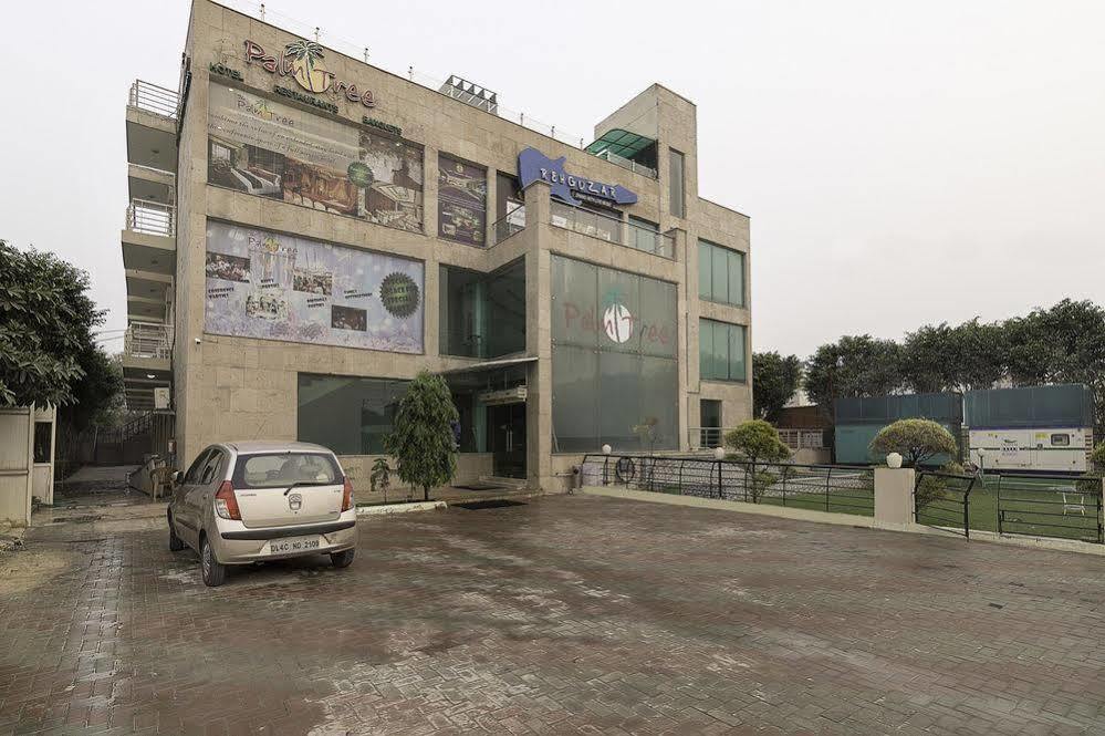 Treebo Palm Tree Palam Vihar Hotel Gurgaon Luaran gambar
